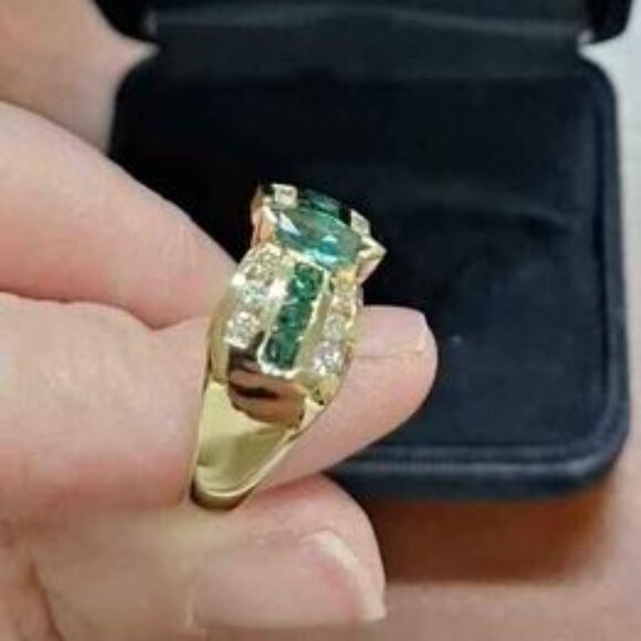 Genuine Emerald & Diamond 14kt yellow gold fashion ring - Picture 4 of 6